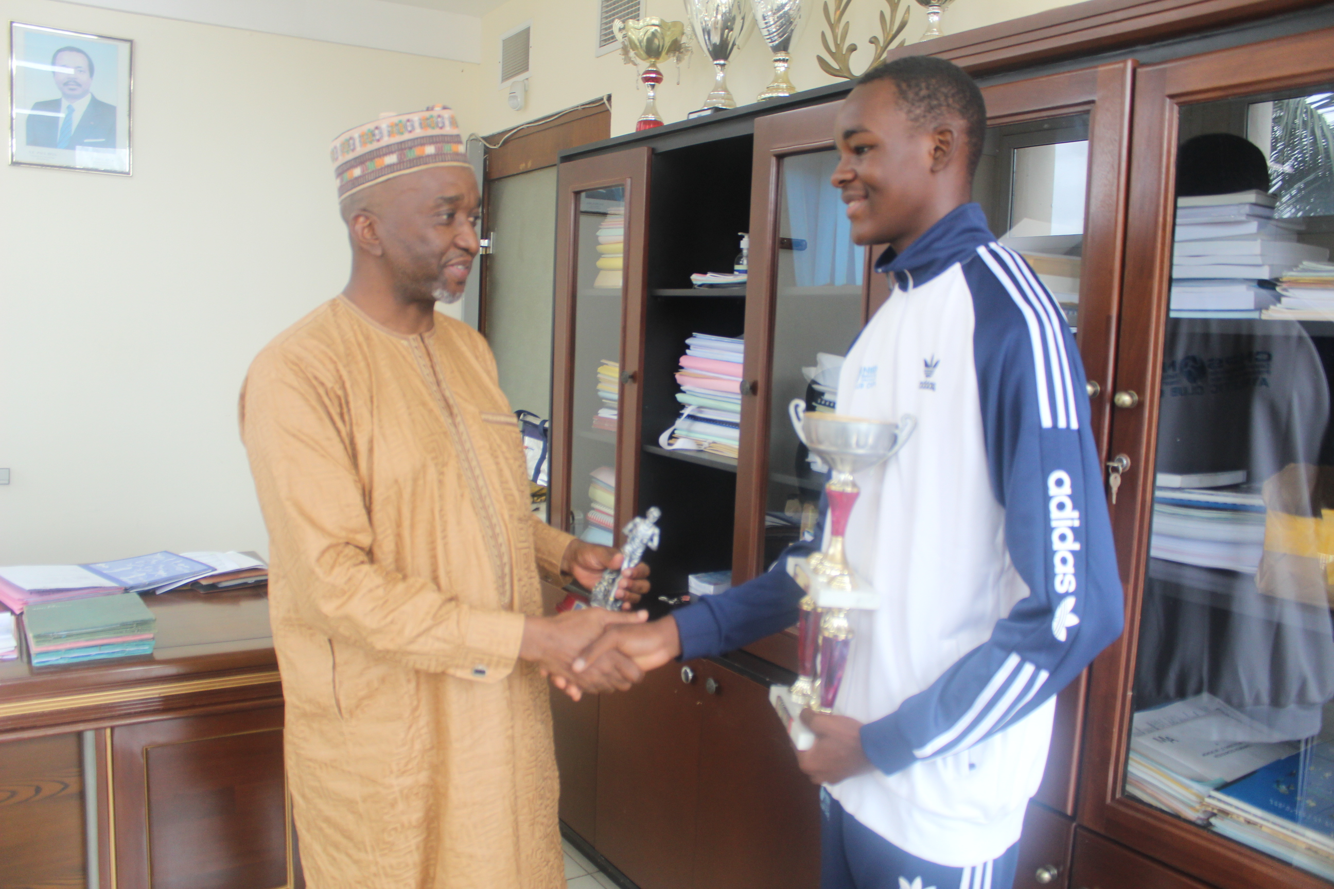 3e édition des Poussinardes de Yassa  : le champion d'athlétisme reçu en audience 